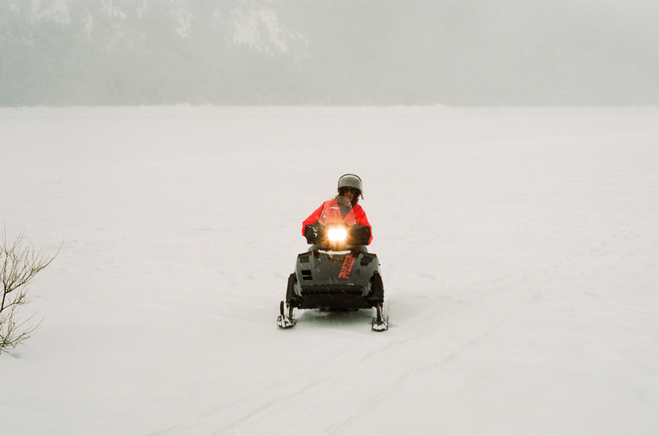 >Cle Elum Lake - Snowmobiles